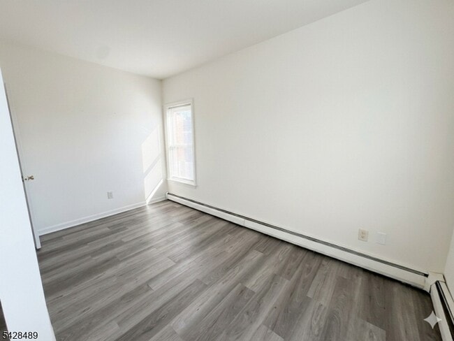 Foto del edificio - 325 1st St