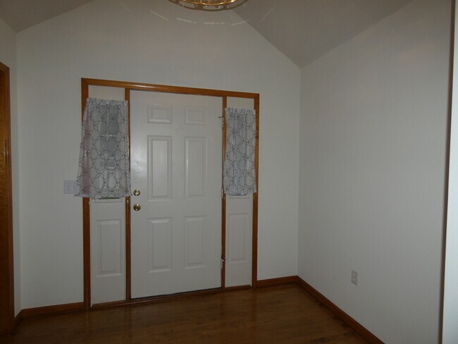 Building Photo - Beautiful Home in Park Hill School District