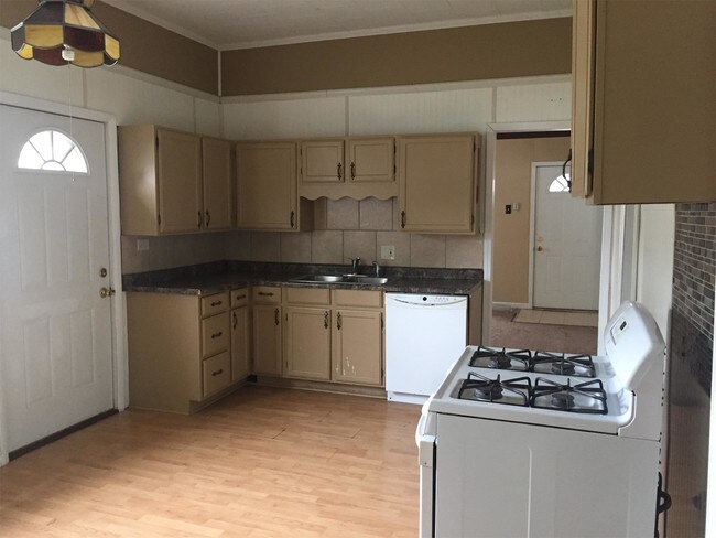 Building Photo - 721 E Union St