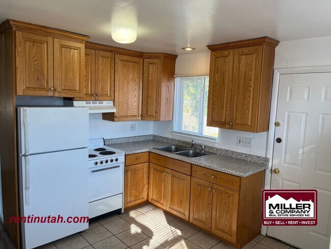 Foto del edificio - Cute 2 bedroom Duplex For Rent!!
