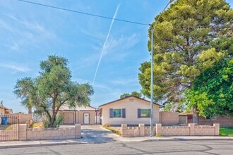 Building Photo - 5243 Orinda Ave
