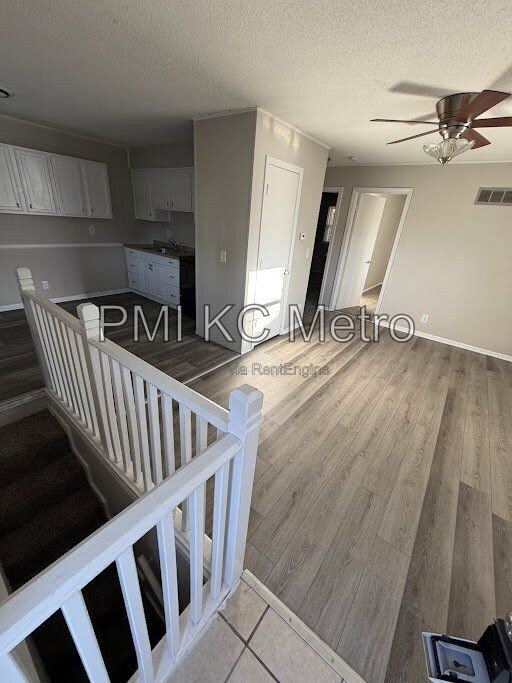 Foto del edificio - 5621 NE 51st St