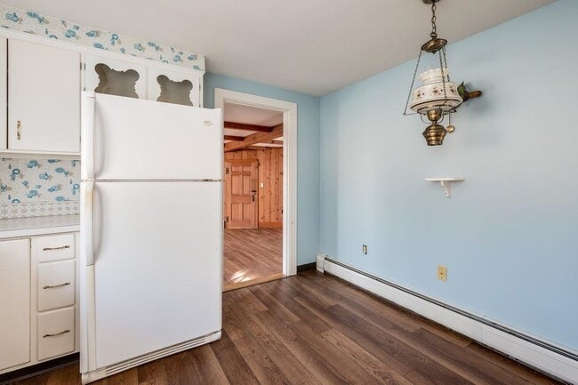 Building Photo - 45 Weare