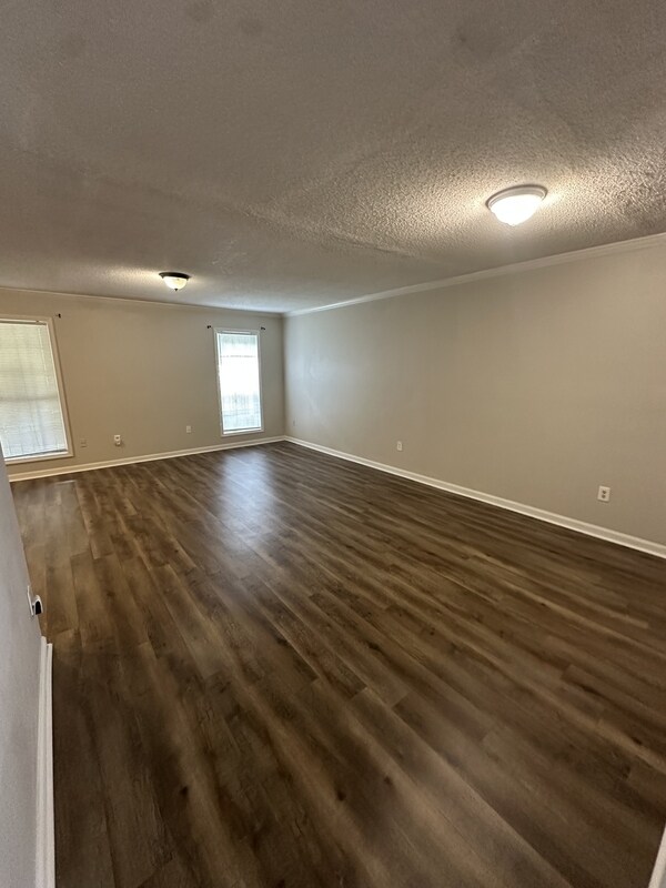 Foto del edificio - 3709 Deer Forest Dr