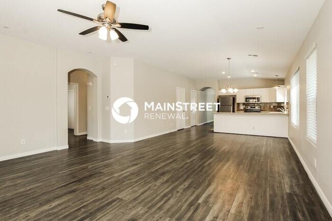 Building Photo - 3 Bedroom Pet-Friendly Home in Tolleson, AZ with Main Street Renewal