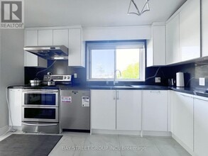 Building Photo - 41 Northey Dr
