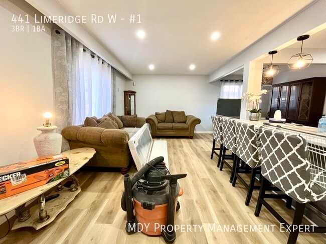 Building Photo - Amazing West Mountain Location!!