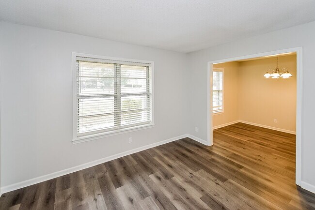 Building Photo - 9077 Neil Ave