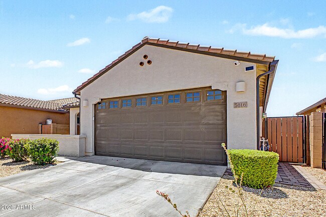 Building Photo - 5816 N 90th Dr
