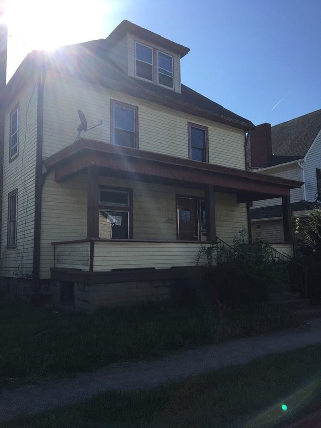 1101 Pollock Ave, New Castle, PA 16101 House for Rent in New Castle