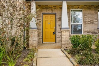 Building Photo - 8038 Scanlan Trce