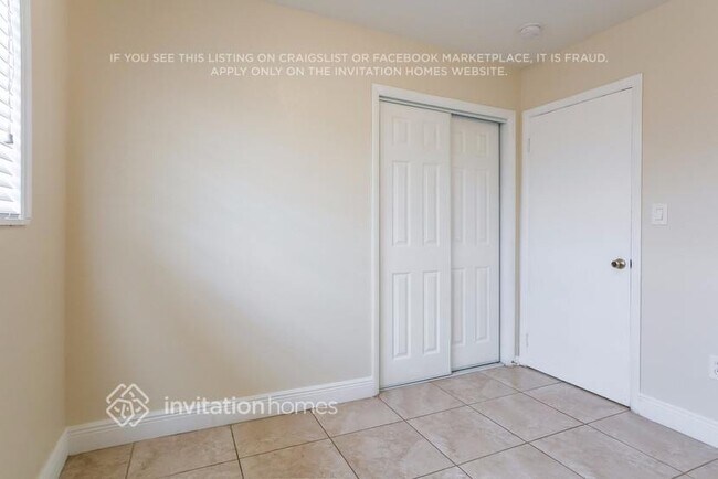 Foto del edificio - 1360 NW 173rd Terrace