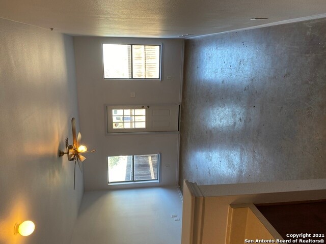 Building Photo - 10614 Mathom Landing