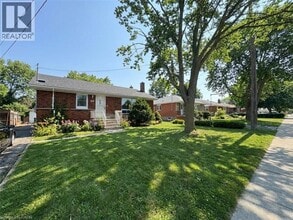 Building Photo - 66 Grenadier Dr