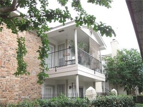 Building Photo - 2121 Hepburn St