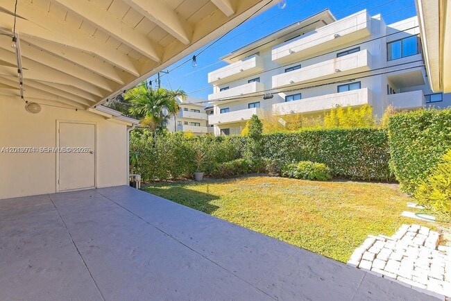 Foto del edificio - 5400 Orduna Dr