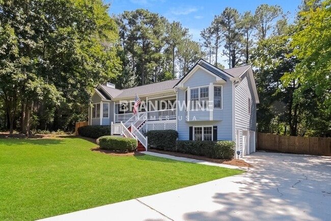 Building Photo - 12 Sherwood Forest Dr