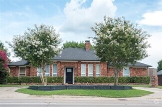 Building Photo - 7938 Fair Oaks Ave