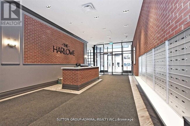 Building Photo - 608 Richmond St W