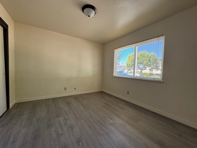 Bedroom 2 - 658 Kodiak Ct