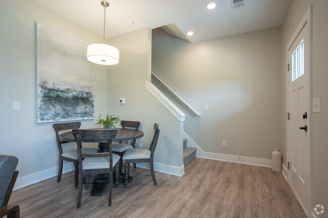3BR, 2.5BA - 1,498SF - Dining Area - Ventura Townhouses