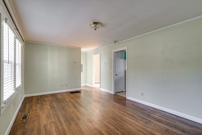 Foto del edificio - 5219 Cheryl Ln