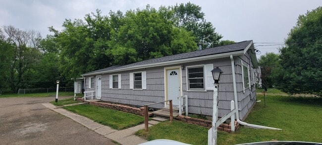 Building Photo - 2112 Ferrol St