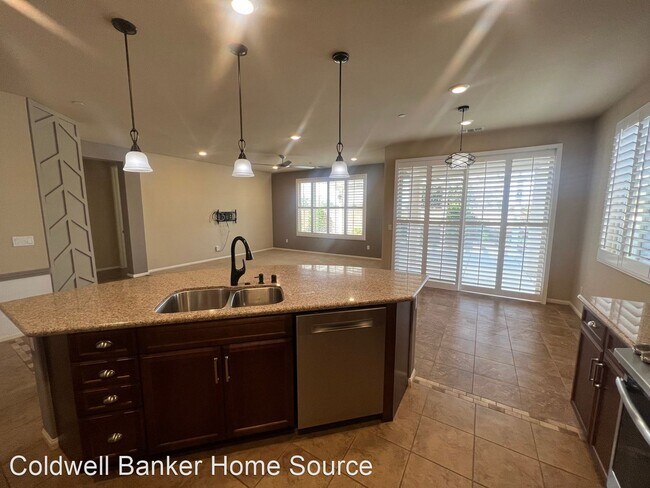 Foto del edificio - 2 br, 2 bath House - 11327 Camden St.