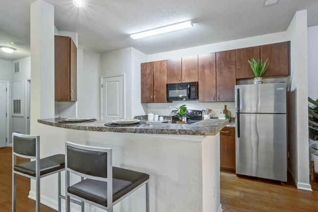 Foto del edificio - Room in Apartment on Campus Pointe Ct