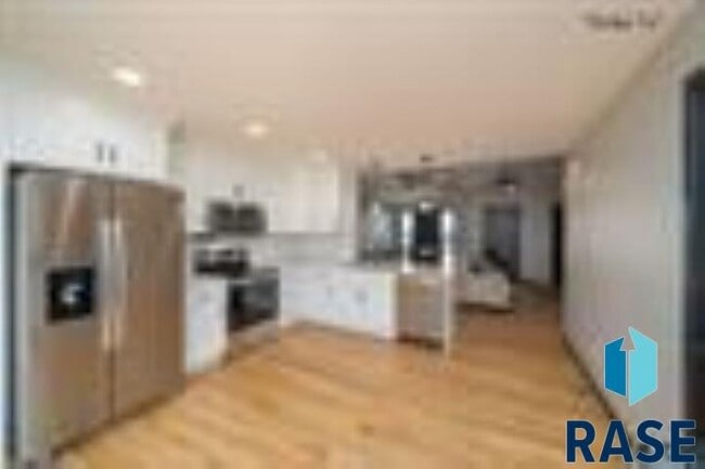Building Photo - 4200 Knob Hill Ct
