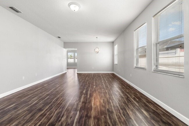 Building Photo - 5713 Hawkpark Blvd