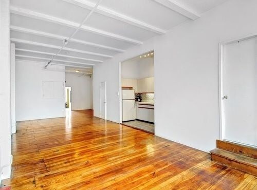 Foto del edificio - 51 E 1st St