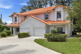 Building Photo - 13533 Fountain View Blvd