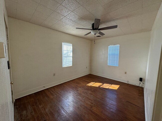 Foto del edificio - N Richardson Duplex