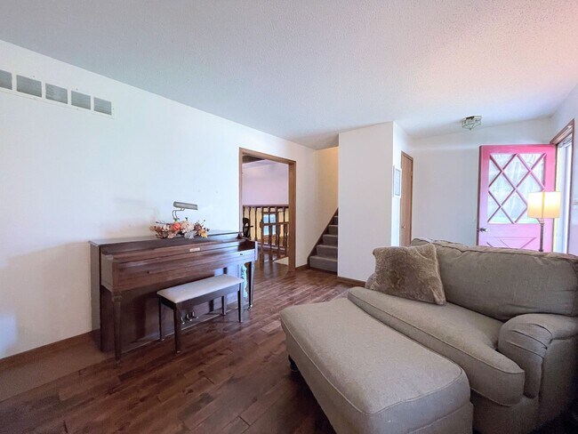 Foto del edificio - Updated 3 bed 2 bath home in great neighbo...