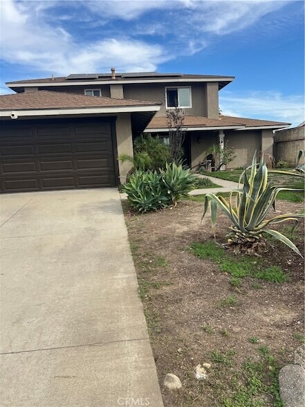 Primary Photo - 1456 N Barranca Ave