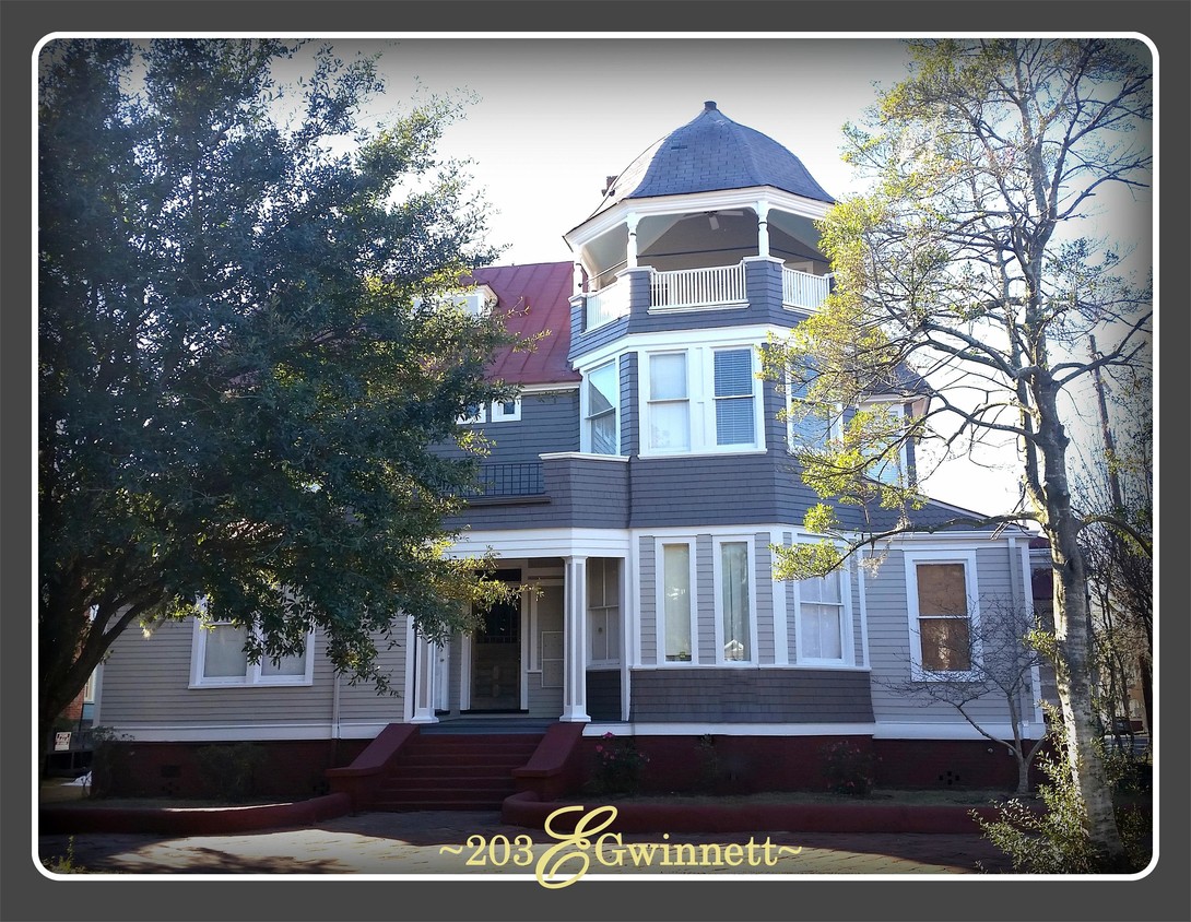 Primary Photo - 802 ABERCORN St