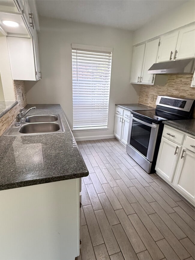 Building Photo - 262 Coppersmith Dr