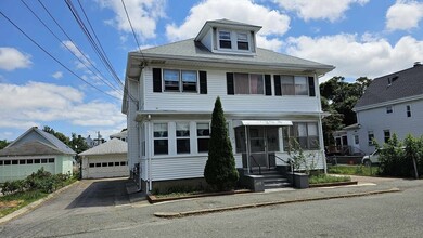Building Photo - 15 Beacon St