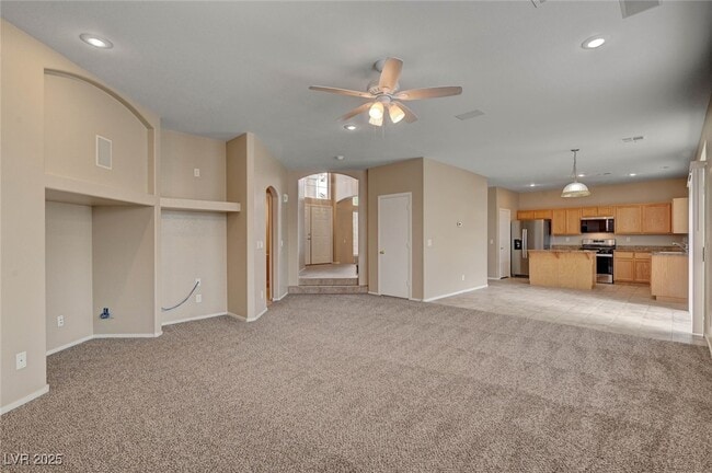 Foto del edificio - 893 Dancing Vines Ave