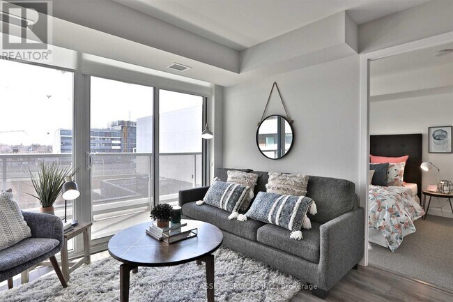 Building Photo - 160 Flemington Rd