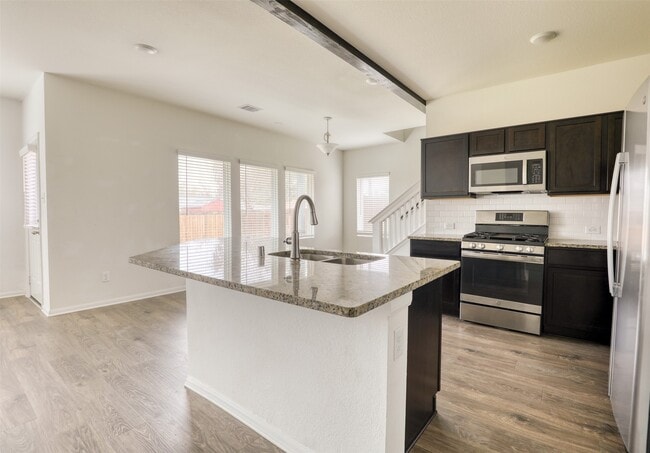 Foto del edificio - 420 Magnolia Ln