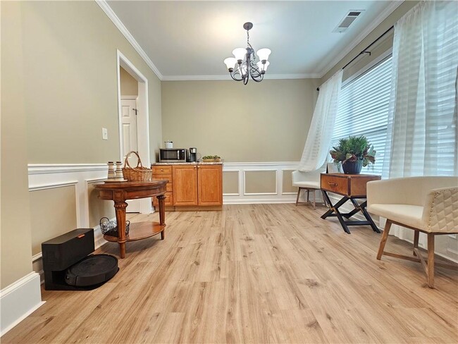 Building Photo - 2216 Worrall Hill Dr