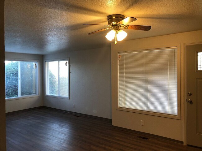 Foto del edificio - Cozy Condo on the Westside!