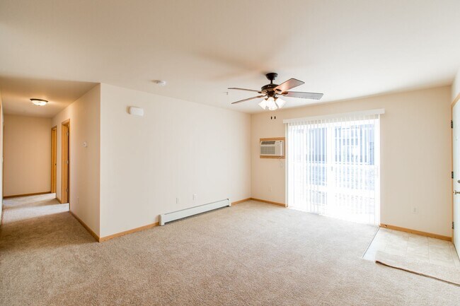 Foto del edificio - Woodland Estates