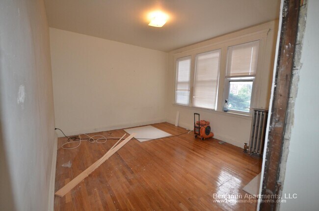 Building Photo - 1634 Commonwealth Ave
