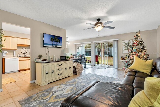 Foto del edificio - 2258 Coach House Blvd