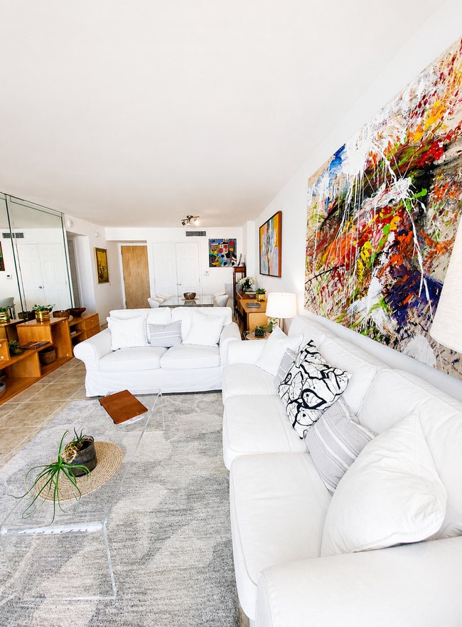 Foto del edificio - 2655 Collins Ave