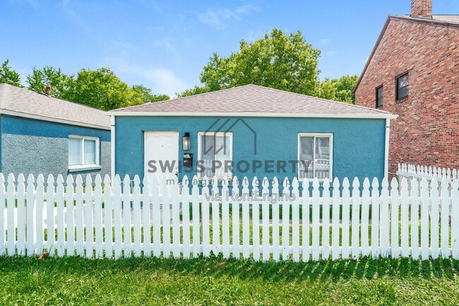 Building Photo - 1436 Oakwood Ave