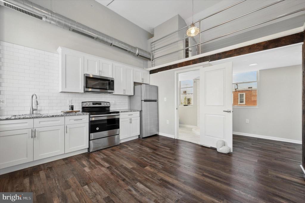Primary Photo - 537 N 64th St